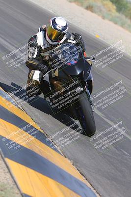 media/Sep-30-2023-SoCal Trackdays (Sat) [[636657bffb]]/Turn 3 Inside (1035am)/